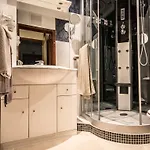 Bed and breakfast Les Hirondelles 3*