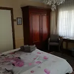Les Hirondelles Bed and breakfast De Haan