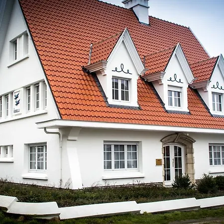 Les Hirondelles Couette-café