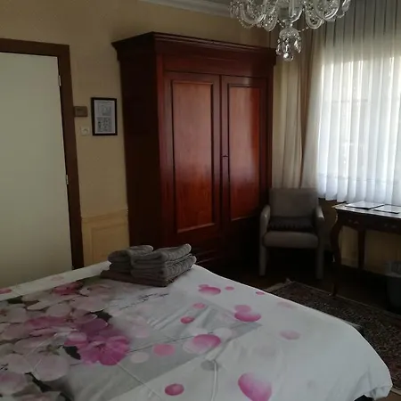 Les Hirondelles Bed & Breakfast De Haan