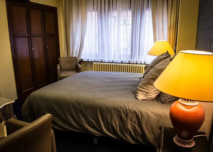 Couette-café Les Hirondelles 3*